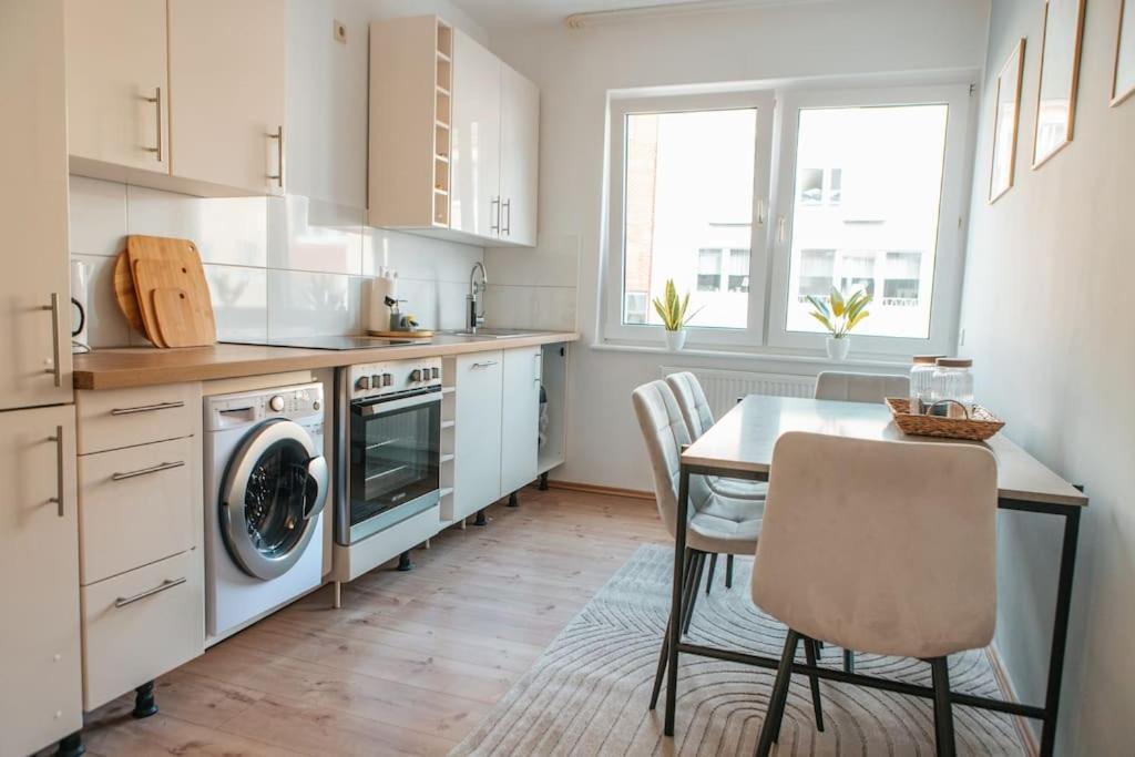 Bright & Grey - Netflix - City - Wifi - 4 Person Essen Zewnętrze zdjęcie